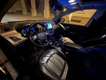 Hyundai: Hyundai ix35: 2.4 l | 2012 il Krossover — 8
