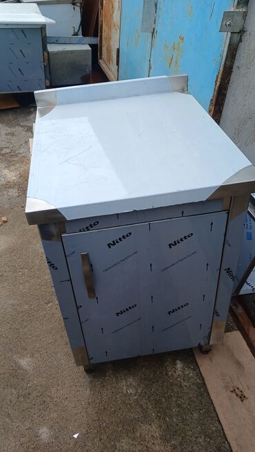 Nerjaveykalar: Paslanmayan poladdan (inox) hazırlanmış peşəkar mətbəx iş masasının — 3