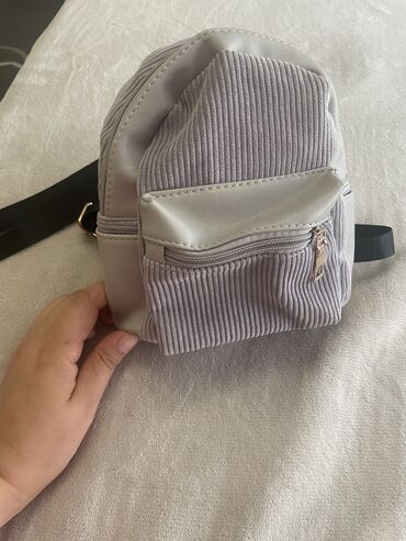 маленькие женские сумки: Рюкзачок маленький. Новый, не использовала, но без этикетки