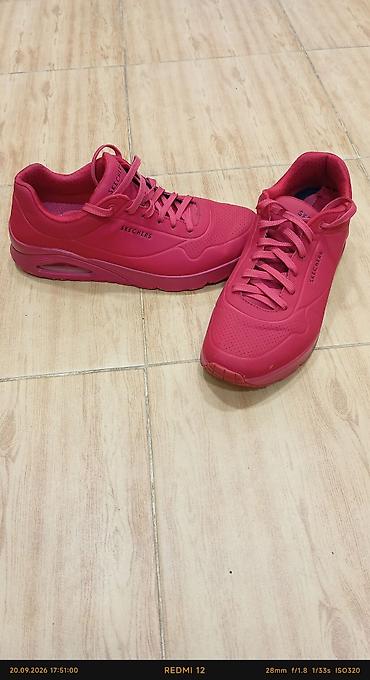 Skechers idman ayaqqabısı - Model: Skechers (yan və dil hissəsində lalafo.az -da Skechers idman ayaqqabısı - Model: Skechers (yan və dil hissəsində