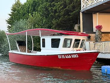 karavan maşınlar: Satılır: Qapalı kabinli, geniş göyərtəli qayıq - Korpus: fiberglas — 1