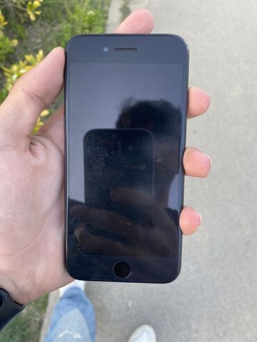 ikinci əl telefonlar iphone: IPhone SE 2020, 64 GB, Qara, Barmaq izi lalafo.az -da ikinci əl telefonlar iphone: IPhone SE 2020, 64 GB, Qara, Barmaq izi