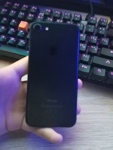 чехолы для телефона: IPhone 7, Колдонулган, 128 ГБ, Jet Black, Кулакчындар, 100 %
