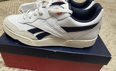 насос для члена: Эркектердин кроссовкасы, 41, Reebok, Жаңы, түсү - Ак, Өзү алып кетүү, Акылуу жеткирүү