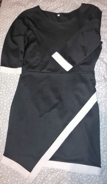 haljinica mozda stoji: S (EU 36), bоја - Crna, Drugi stil, Kratkih rukava