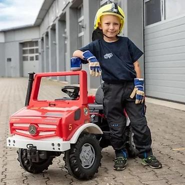 brod igracka za decu: Dečje vozilo na pedale – Mercedes-Benz Unimog vatrogasno vozilo (Rolly — 2