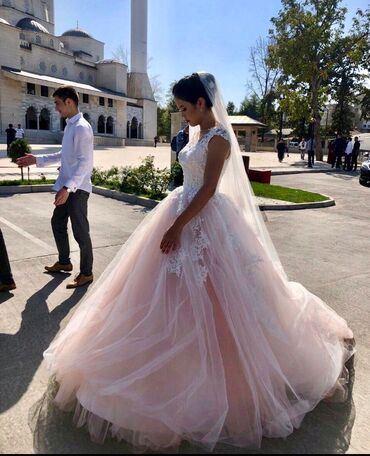 сшить свадебное платье: ПРОДАЮ безумно красивое СВАДЕБНОЕ ПЛАТЬЕ цвета Ivory Peach. Платье