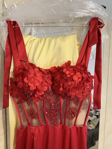boja haljine: M (EU 38), color - Red, Evening, With the straps