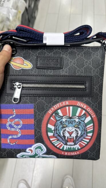 сумка женская багет: Классикалык сумка, Gucci, Италия, Материалы: Айкалыштырылган материал, Куру жөнгө салынат, Эркектердики, Жаңы