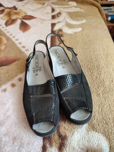 обувь из европы: Продаю Португальские босоножки из натуральной замши Одевала 3 раза.Мне