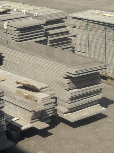 Гранит, мрамор: Гранитные плиты коричневого цвета, предназначенные для облицовки и — 2