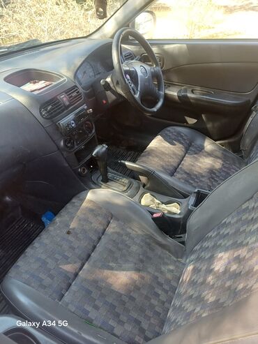 Nissan: Nissan : 2001 г., 1.5 л, Автомат, Бензин, Универсал