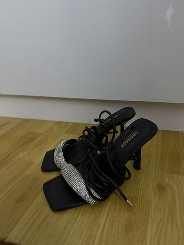 Женская обувь: Qadın yüksək dabanlı səndəl - Brend: Versace (etiketdə göstərilib) - — 2