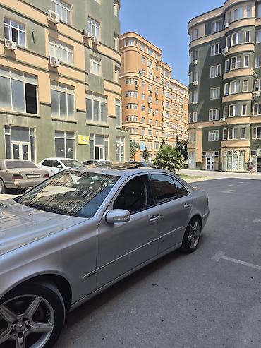 Mercedes-Benz: Mercedes-Benz E-Class sedan - Gümüşü rəng, 4 qapılı kuzov - AMG — 9