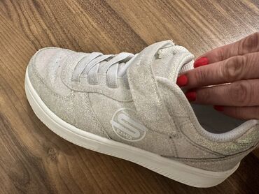 Oyuncaqlar: Krossovka, Qız üçün, 32, Skechers