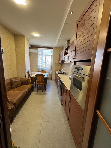 Yeni tikili: 3-cü mikrorayon, 3 otaqlı, Yeni tikili, m. Memar Əcəmi, 102 kv. m — 12