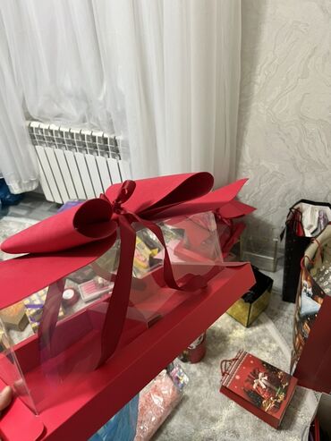 Hədiyyə bağlamaları: Hədiyyə paketi, Yeni, Ödənişli çatdırılma — 18