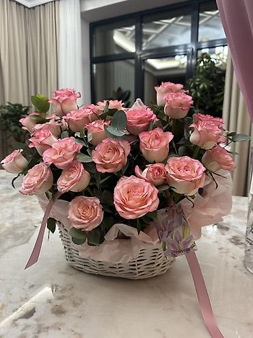 бесконечные розы: Продам свежие цветы 💐
Корзинка 2000 сом 
Букет маx 500 сом — 3
