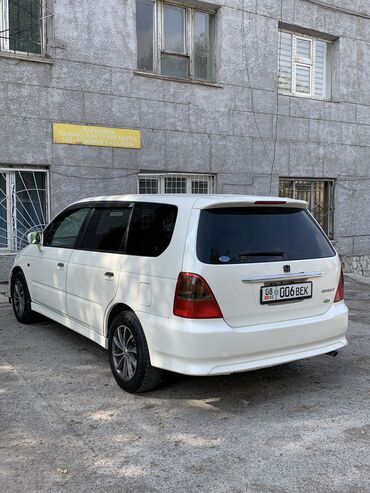 Honda: Honda Odyssey: 2000 г., 2.3 л — 5