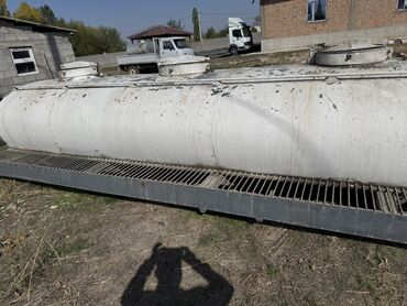 связи с переездом: Цистерна для молоко или для пищевой жидкости.Идеален для перевозки