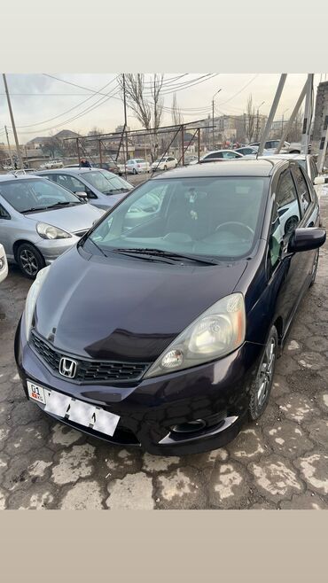 ханда истеп: Honda Fit: 2013 г., 1.5 л, Автомат, Бензин, Хетчбек