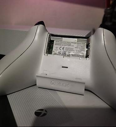 Xbox One: Продаётся Xbox One S (белая)в хорошем состоянии, б/у, полностью — 6