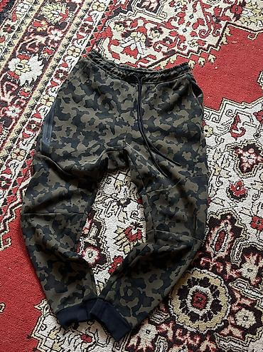 armani часы: Мужские брюки, M, Nike, Б/у, цвет - Зеленый — 1