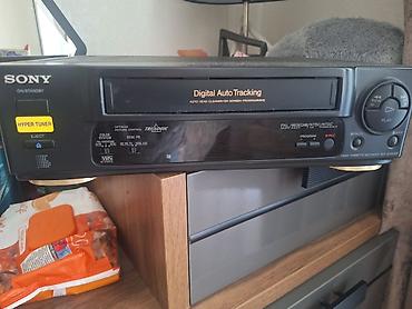 Sony VHS video maqnitofonu — model SLV-E150EE Xüsusiyyətlər: -