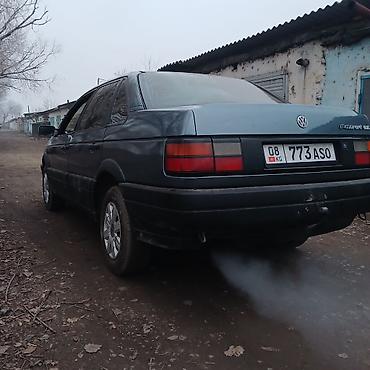 Volkswagen: Volkswagen Passat: 1988 г., 1.8 л, Механика, Бензин, Седан — 12