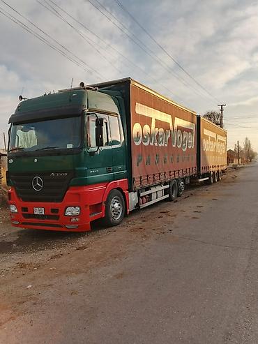 jac motors: Тягач, Mercedes-Benz, 2006 г., Шторный — 1