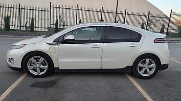 byd e6: Chevrolet Volt: 2011 г., Гибрид, Хэтчбэк — 3