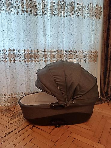 Uşaq arabaları: Uşaq arabası üçün 2-in-1 hissələr dəsti Tərkib: - Relyefli tünd boz — 3