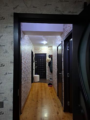 agsuda ev satilir: Bakıxanov qəs., 3 otaqlı, Yeni tikili, 92 kv. m — 9