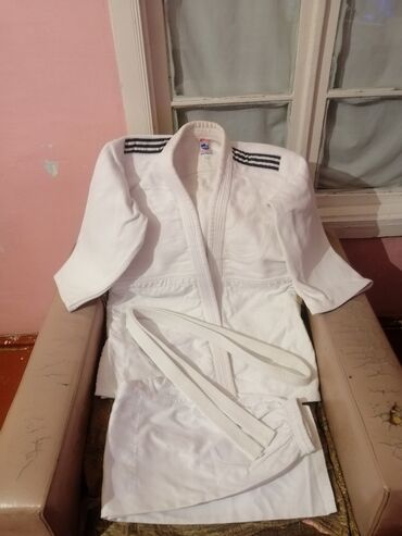 qaqa desti: Мужской спортивный костюм, Adidas, M (EU 38), цвет - Белый