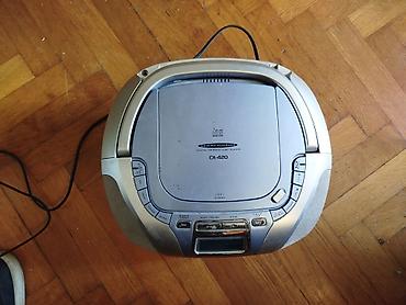 Zvučnici i stereo sistemi: Hitachi radiokasetofon Nema antenu inace radi, malo ga zeza dugme za — 16