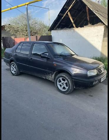 Volkswagen: Volkswagen Vento: 1993 г., 1.8 л, Механика, Седан — 5
