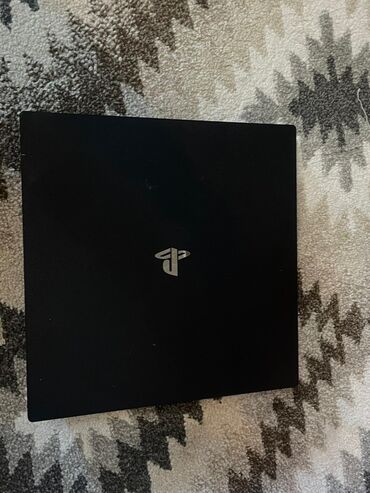 магнитола авенсис: Игровая приставка Sony PlayStation 4 Pro (корпус «три уровня»). Черный
