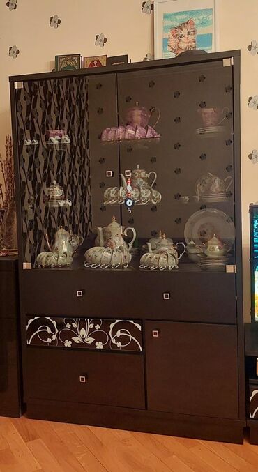Ev üçün digər mebel: TV altlığı, Kredit yoxdur
