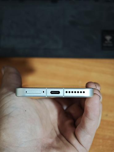 xiaomi 15t pro цена: Xiaomi, 15, Б/у, 256 ГБ, цвет - Белый, 2 SIM, eSIM — 4