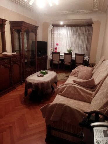 Köhnə tikili: Bakı, Bakıxanov qəs., 3 otaqlı, Köhnə tikili, 90 kv. m -da lalafo.az — 2 Köhnə tikili: Bakı, Bakıxanov qəs., 3 otaqlı, Köhnə tikili, 90 kv. m — 2