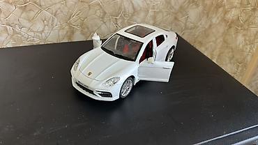 Porsche: Məhsul: Metal model avtomobil – Porsche Panamera (miqyaslı kolleksiya — 1