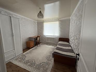 Продажа коттеджей и домов: Продается дом Двор и участок: - Большой вымощенный плиткой двор — 5