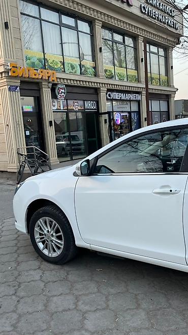 BYD: BYD : 2019 г., Робот, Электромобиль, Седан — 3