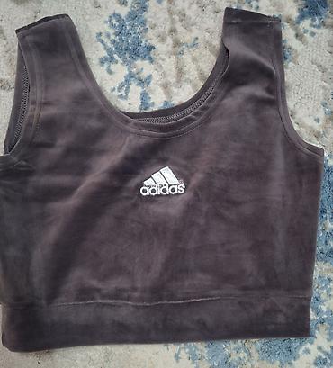 бир: Спортивный комплект из велюра в стиле adidas, темно‑серый. Состав — 3