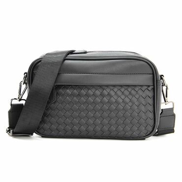 Классические сумки: Мужская сумка через плечо, черная - Формат: компактная прямоугольная — 6