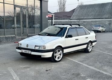 volkswagen toreg запчасти: Volkswagen Passat: 1988 г., 1.8 л, Механика, Бензин, Седан