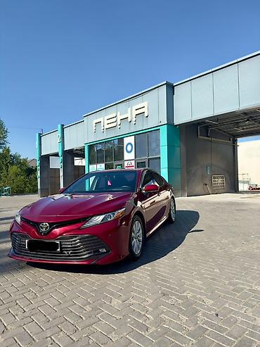 Toyota Camry: 2018 г., 2.5 л, Автомат, Гибрид, Седан