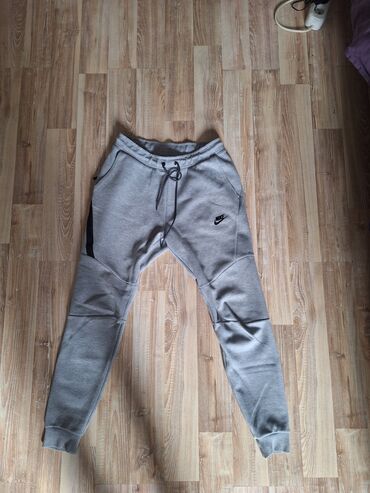 puma donji deo trenerke: Sweatpants, S (EU 48), Nike, color - Grey, Polyester