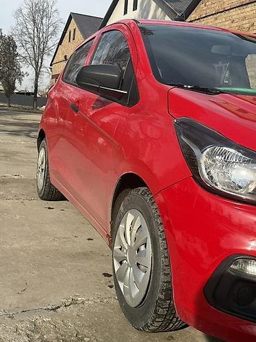 водный мото: Chevrolet Spark: 2016 г., 1 л, Автомат, Бензин, Хэтчбэк — 5