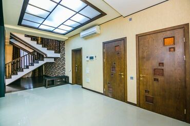 Uzunmüddətli kirayə mənzillər: Yüksək keyfiyyətli əla təmir! Səbail rayonu, “Nizami” küçəsində — 26